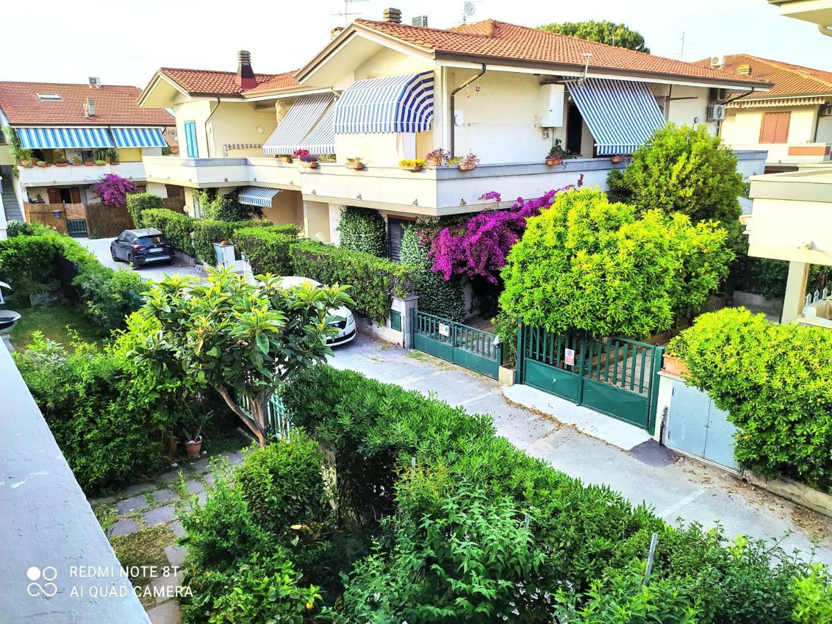 Apartamento Tra Puccini Ed Il Mare Torre del Lago Puccini Exterior foto