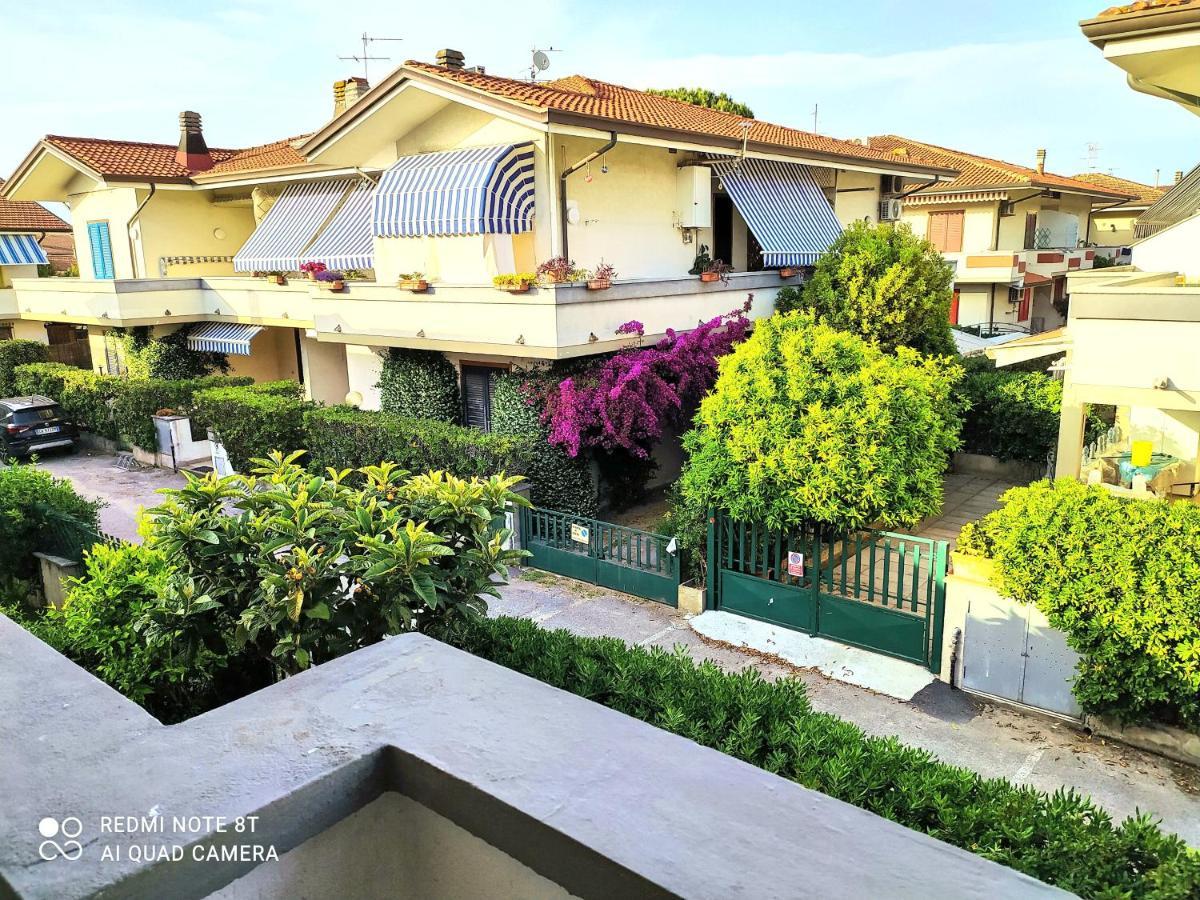 Apartamento Tra Puccini Ed Il Mare Torre del Lago Puccini Exterior foto